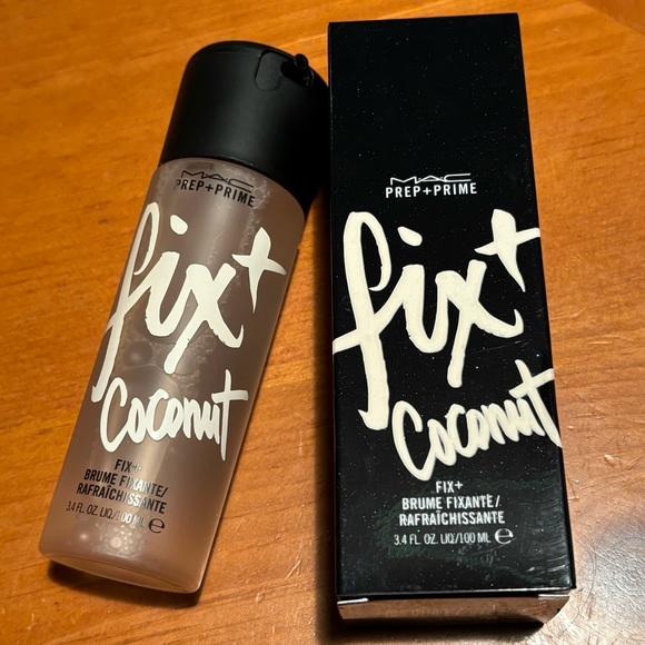 MAC Prep + Prime Fix + Coconut Setting Spray - Picture 2 of 16